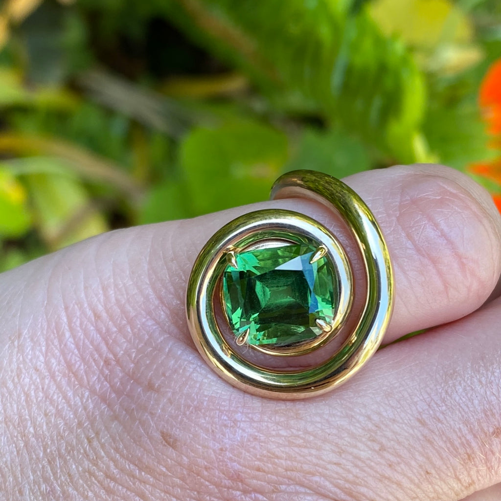 Vanessa Fernández X Thesis Tourmaline Curva Ring