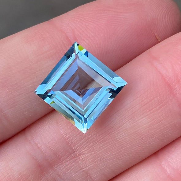 Thesis Loose Aquamarine