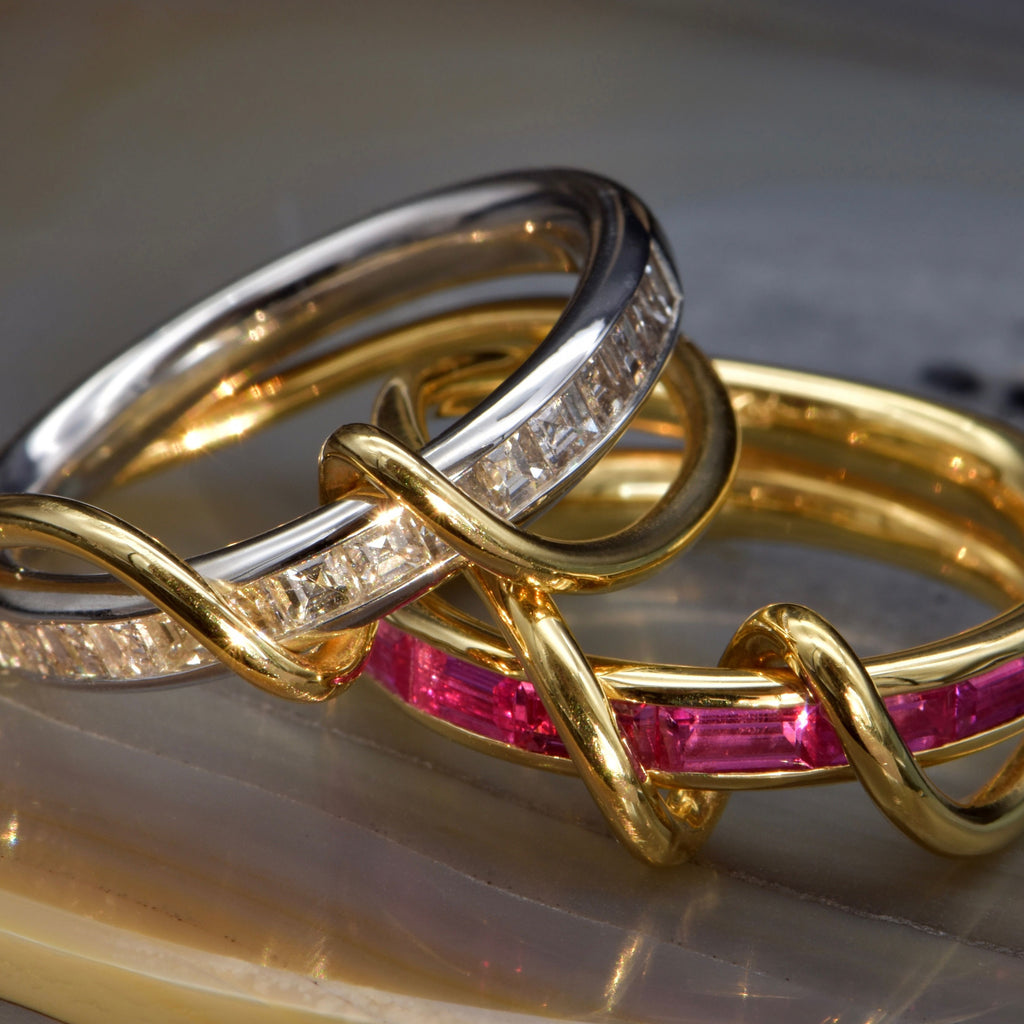 de Vos Pink Sapphire 18 Karat Gold River Ring