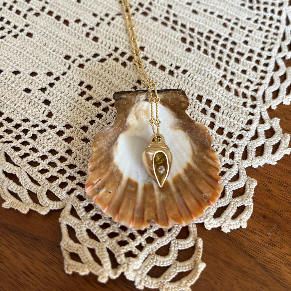 Thesis Gold Shell and Diamond Pendant
