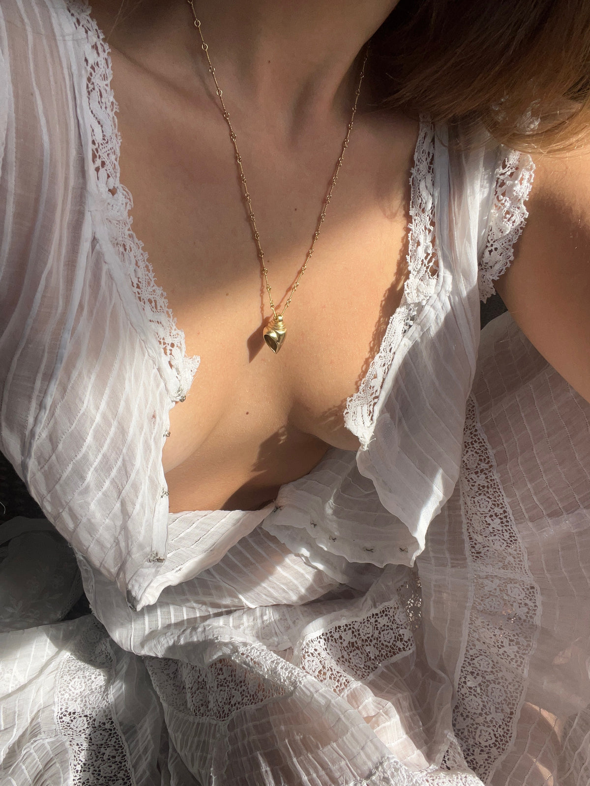 Thesis Gold Shell and Diamond Pendant