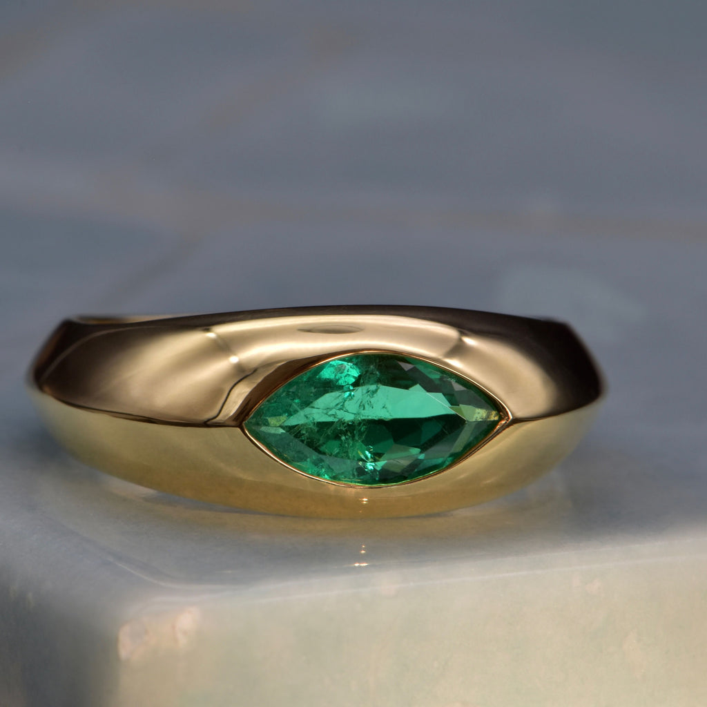 Thesis Colombian Emerald Signet Ring