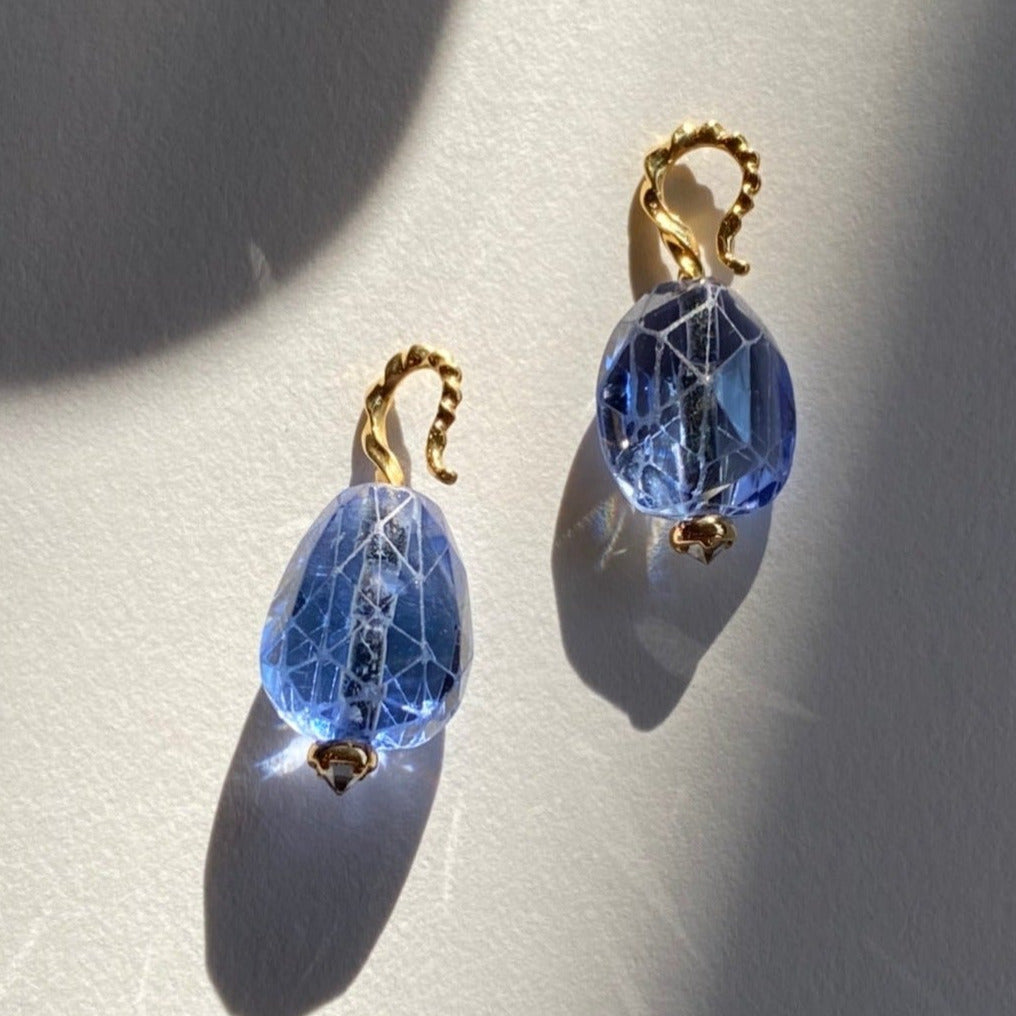 Thesis Sapphire Pendant
